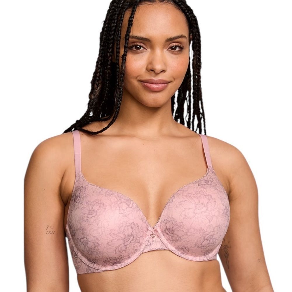 Victorias Secret Body by Victoria pink
Perfect Shape Push-Up Smooth Bra size 32D